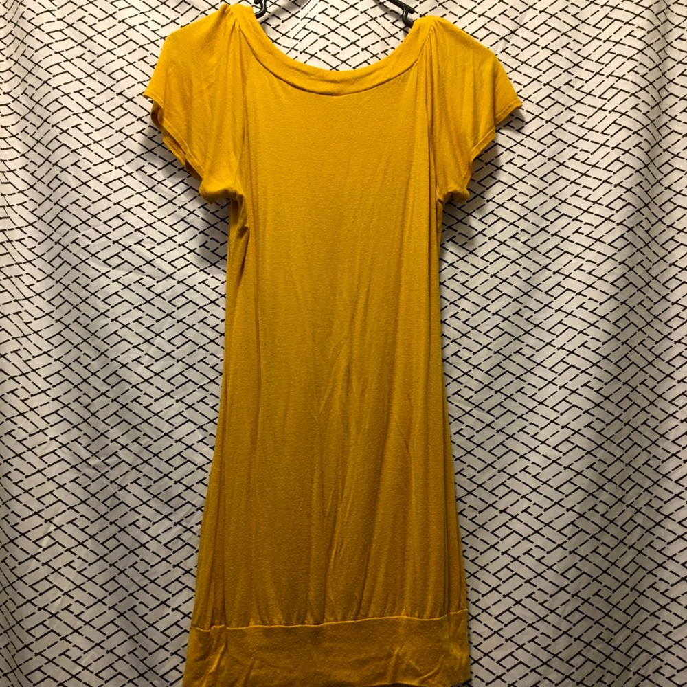 Cute work top!! - Picture 3 of 3